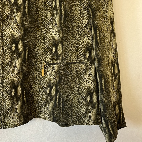 Dana Buchman Zip Jacket / Skirt Suit 100% silk green animal print - Picture 5 of 12